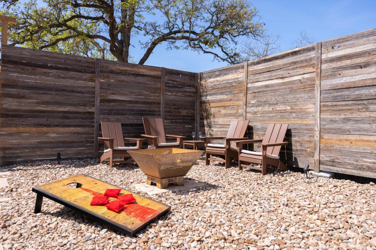 Villa Romantic Tiny Luxury Retreat W Heated Pool, Sauna N Outdoor Shower In Wimberley 10 Acres Extérieur photo