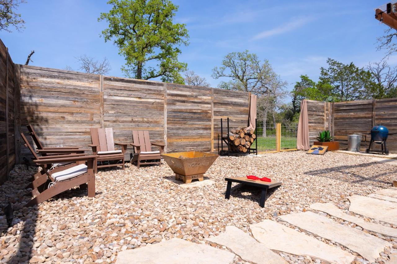Romantic Tiny Luxury Retreat W Heated Pool, Sauna N Outdoor Shower In Wimberley 10 Acres Extérieur photo