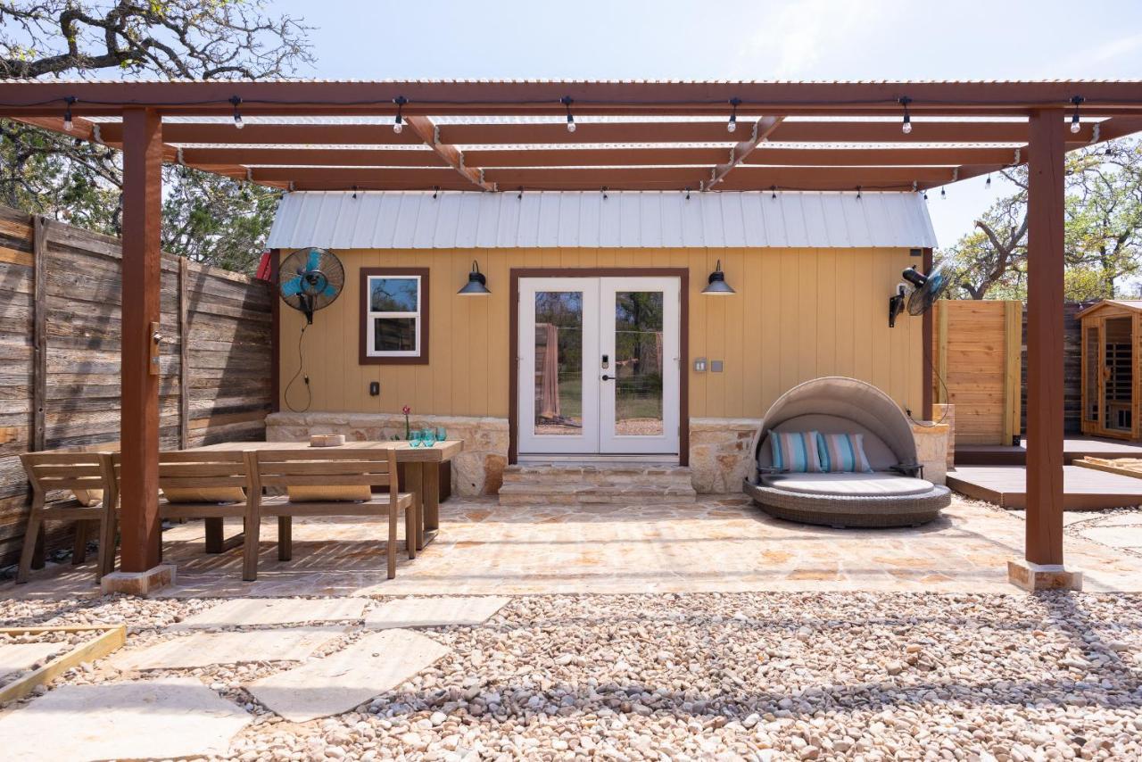 Romantic Tiny Luxury Retreat W Heated Pool, Sauna N Outdoor Shower In Wimberley 10 Acres Extérieur photo