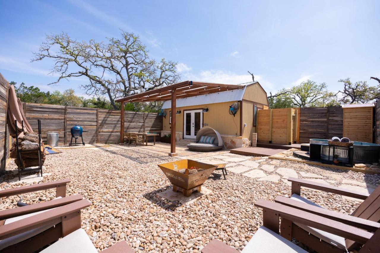 Romantic Tiny Luxury Retreat W Heated Pool, Sauna N Outdoor Shower In Wimberley 10 Acres Extérieur photo