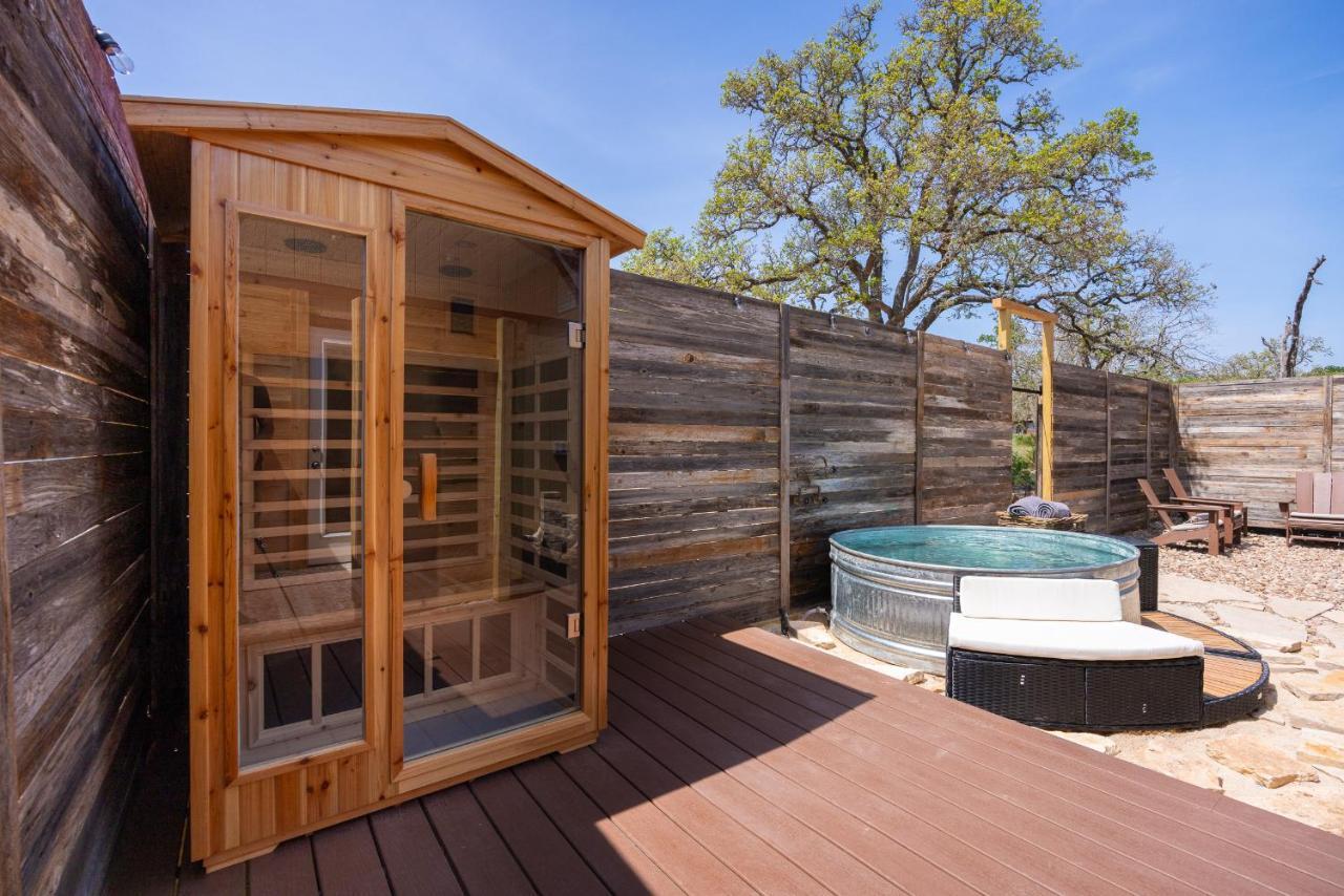 Romantic Tiny Luxury Retreat W Heated Pool, Sauna N Outdoor Shower In Wimberley 10 Acres Extérieur photo