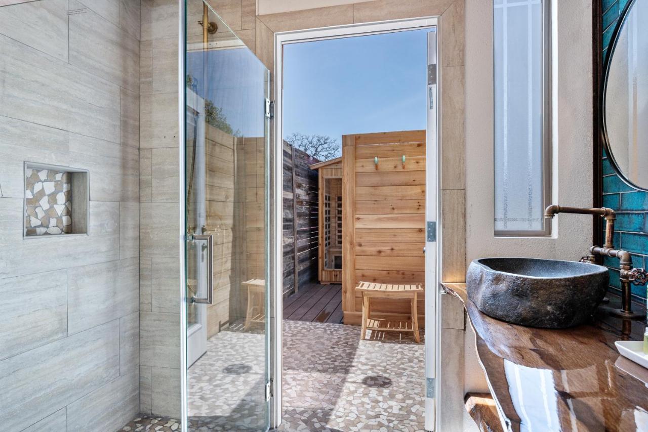 Romantic Tiny Luxury Retreat W Heated Pool, Sauna N Outdoor Shower In Wimberley 10 Acres Extérieur photo