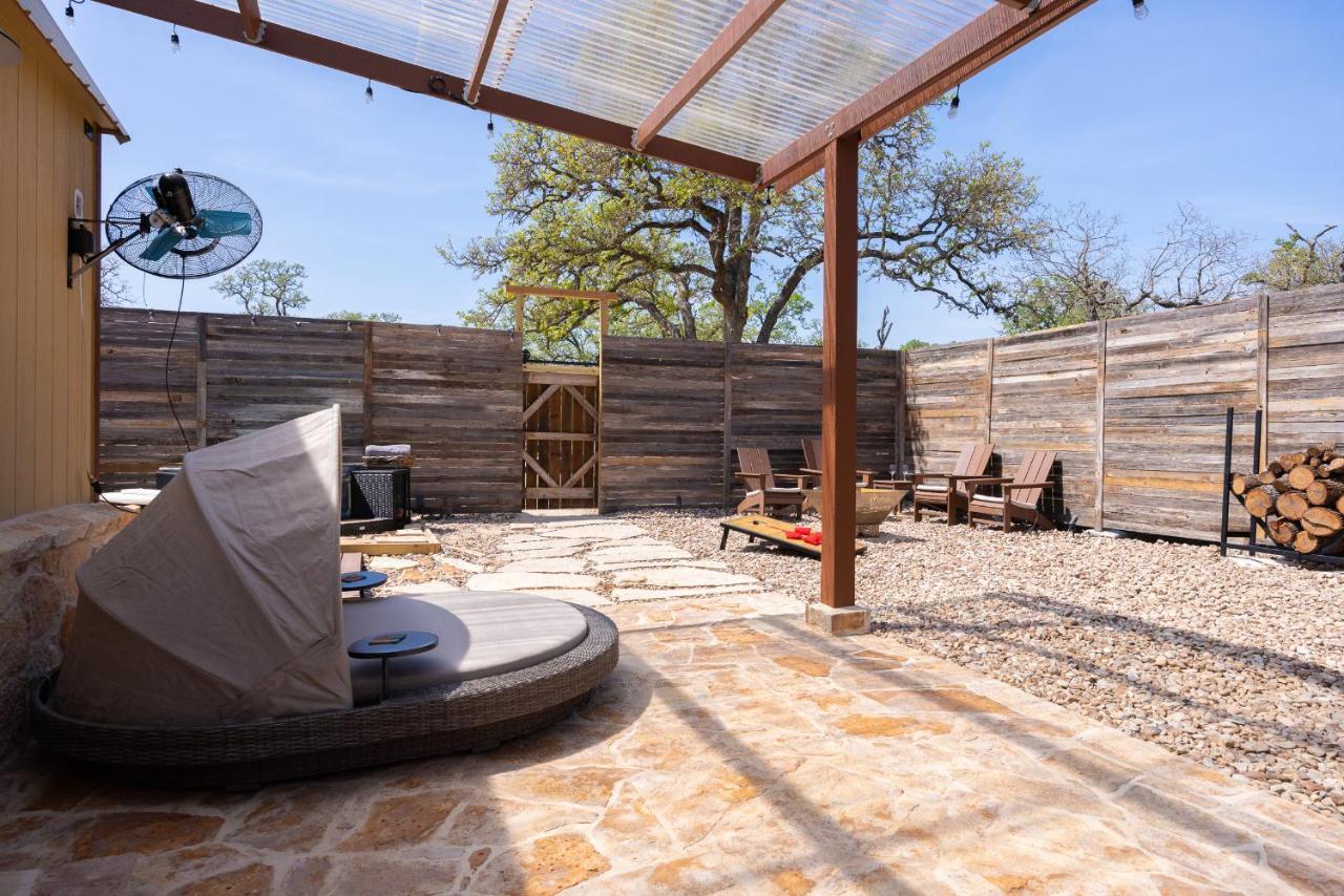 Villa Romantic Tiny Luxury Retreat W Heated Pool, Sauna N Outdoor Shower In Wimberley 10 Acres Extérieur photo