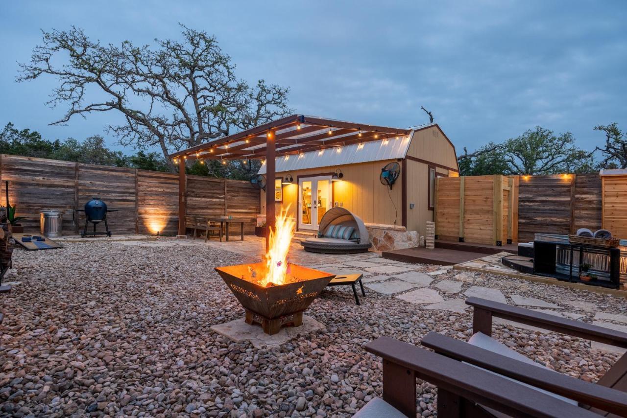 Villa Romantic Tiny Luxury Retreat W Heated Pool, Sauna N Outdoor Shower In Wimberley 10 Acres Extérieur photo